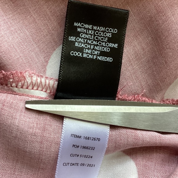TORRID PLUS 3X SLEEVELESS TOP DUSTY ROSE WHITE POLKA DOTS CLASSIC FEMININE - Picture 8 of 8